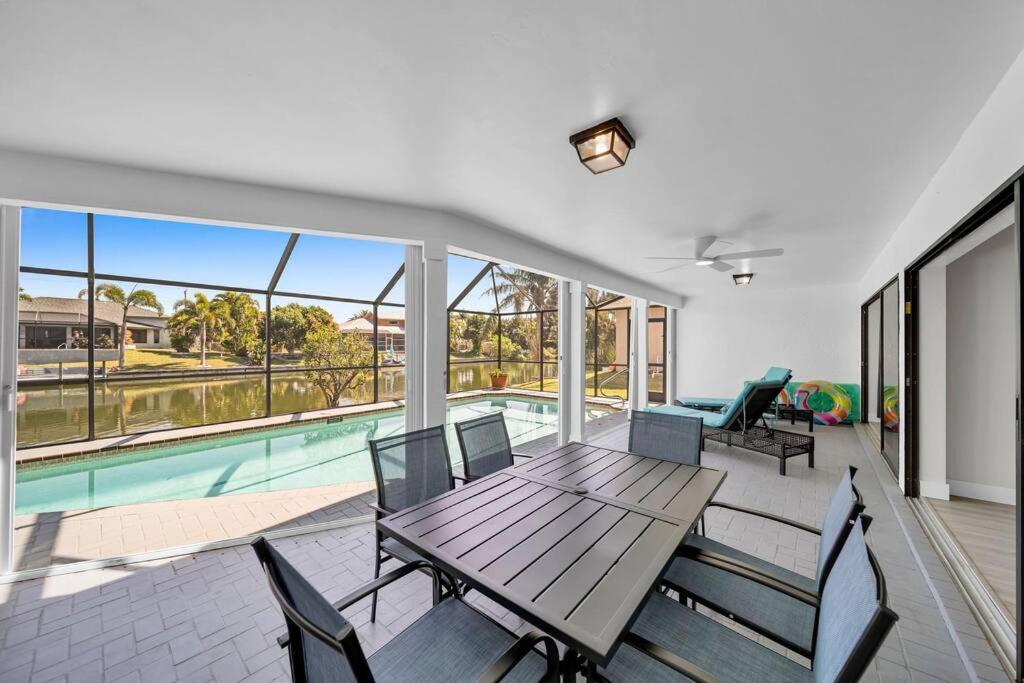 Luxury Waterfront Haven In Cape Coral - Dog-Friendly Escape With Private Pool Villa Exterior photo